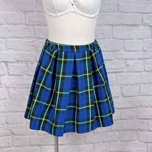Hot topic plaid pleated skirt size M